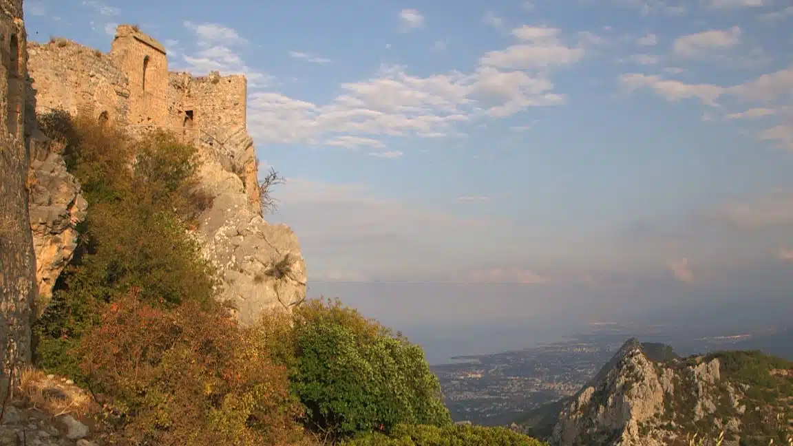 IAV-073-CHYPRE_DURRELL-PHOTO-2